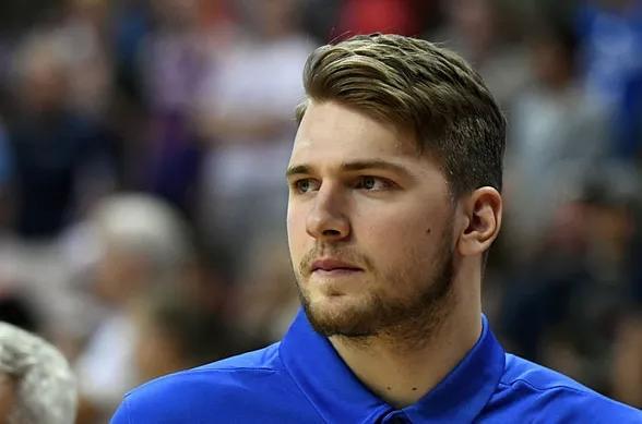 轻为名片的 轻为名片的