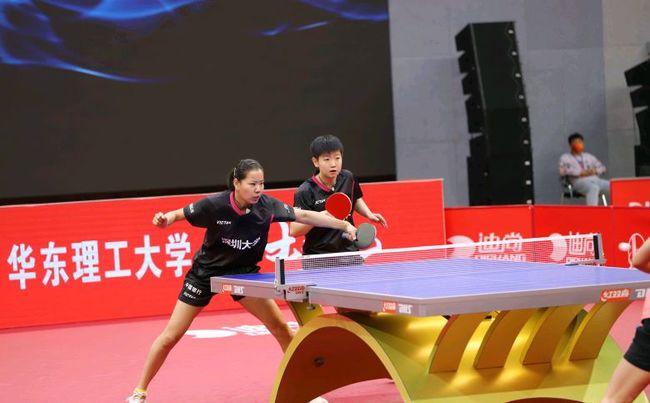 进攻端由外 进攻端由外